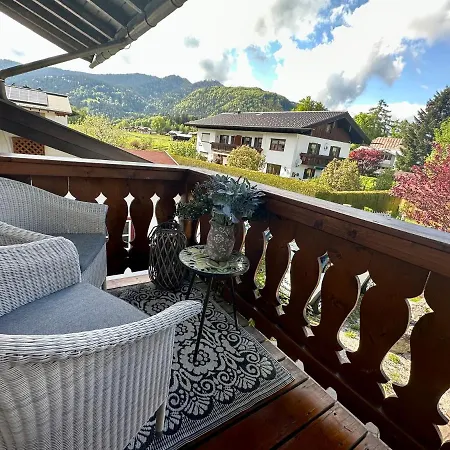 Mansardenwohnung Rehkitz Apartment *